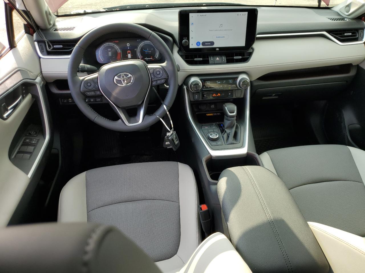 Toyota RAV4 Limited Image 10