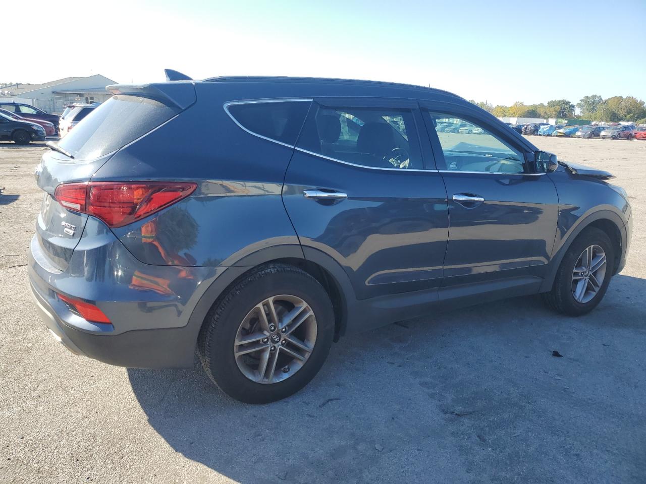 Hyundai SANTA FE Image 4