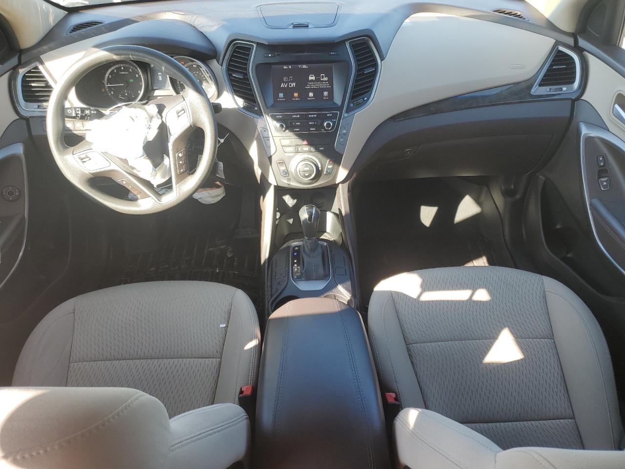 Hyundai SANTA FE Image 8