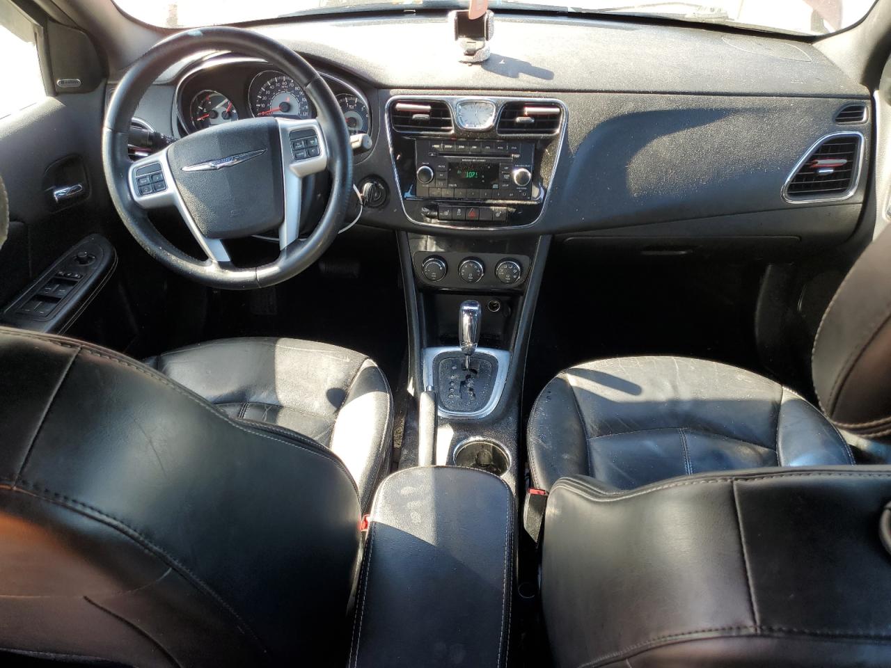 Chrysler 200 Limited Image 6