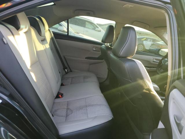 Toyota Camry Le Image 10