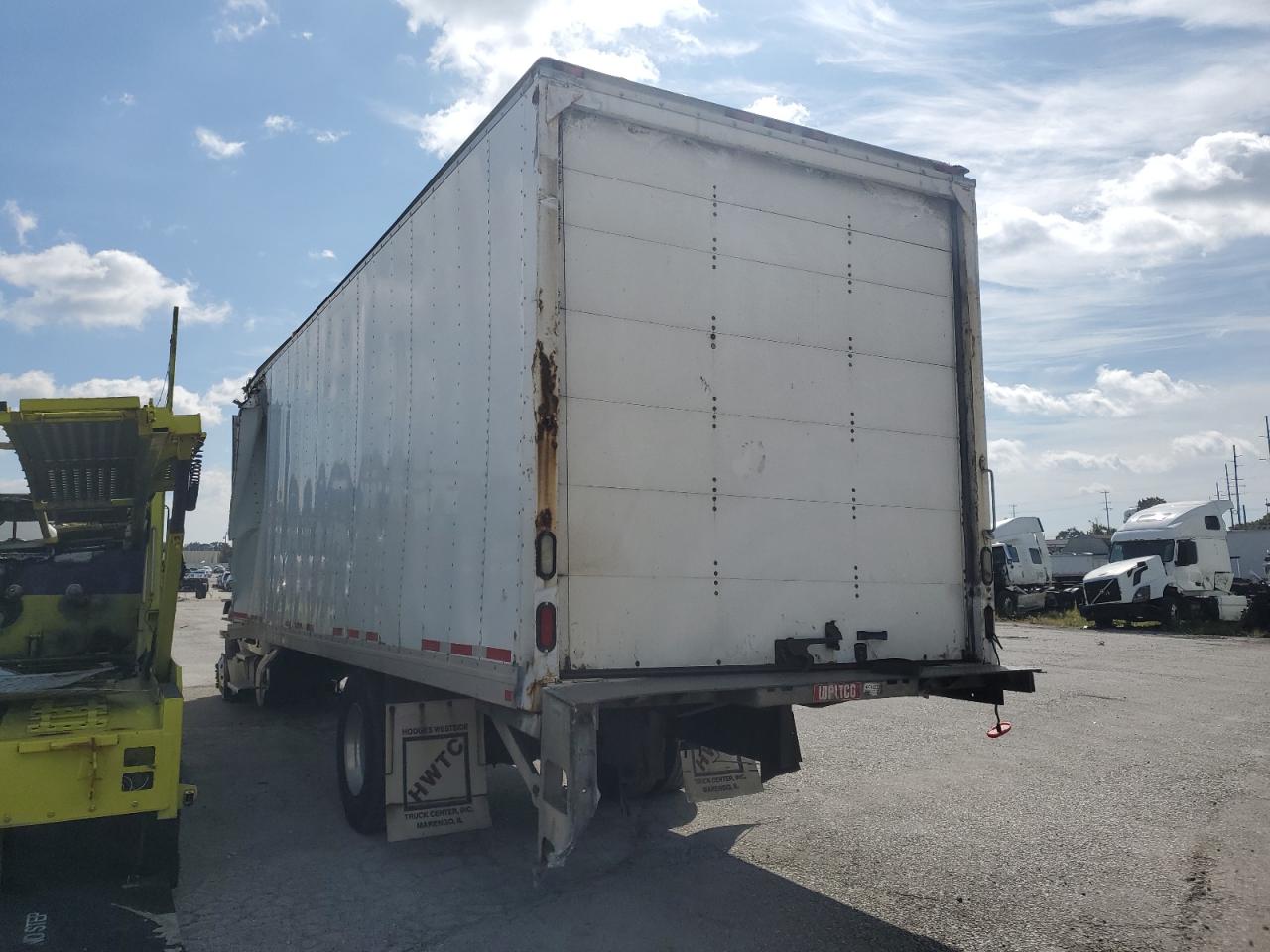 Freightliner M2 106 Medium Duty Image 3