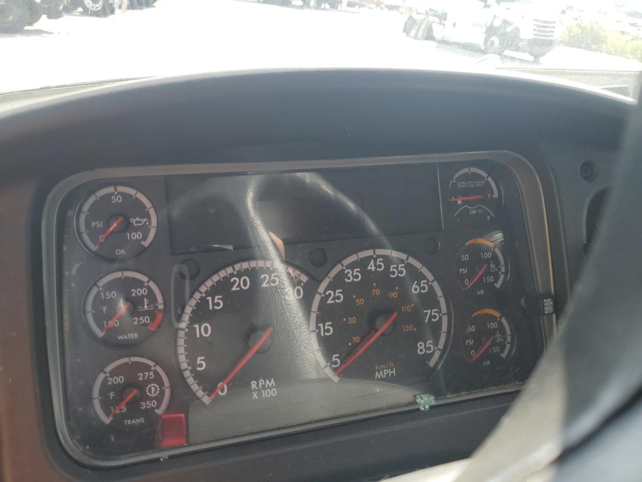 Freightliner M2 106 Medium Duty Image 9