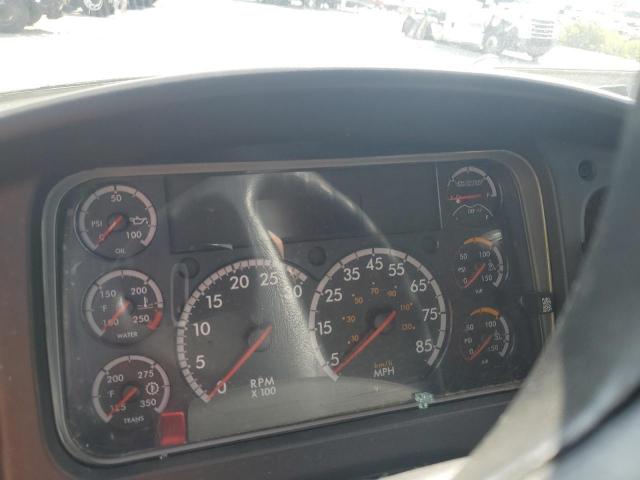 Freightliner M2 106 Medium Duty Image 9