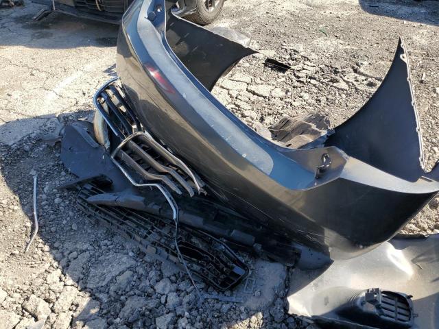 Toyota Camry Base Image 9