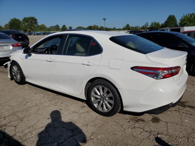 Toyota Camry L Image 2