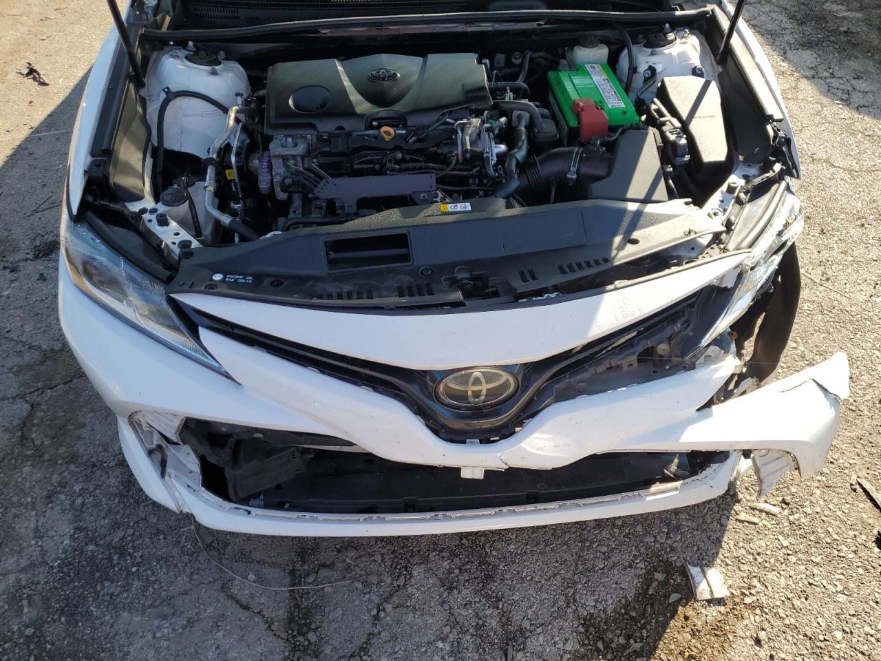 Toyota Camry L Image 12