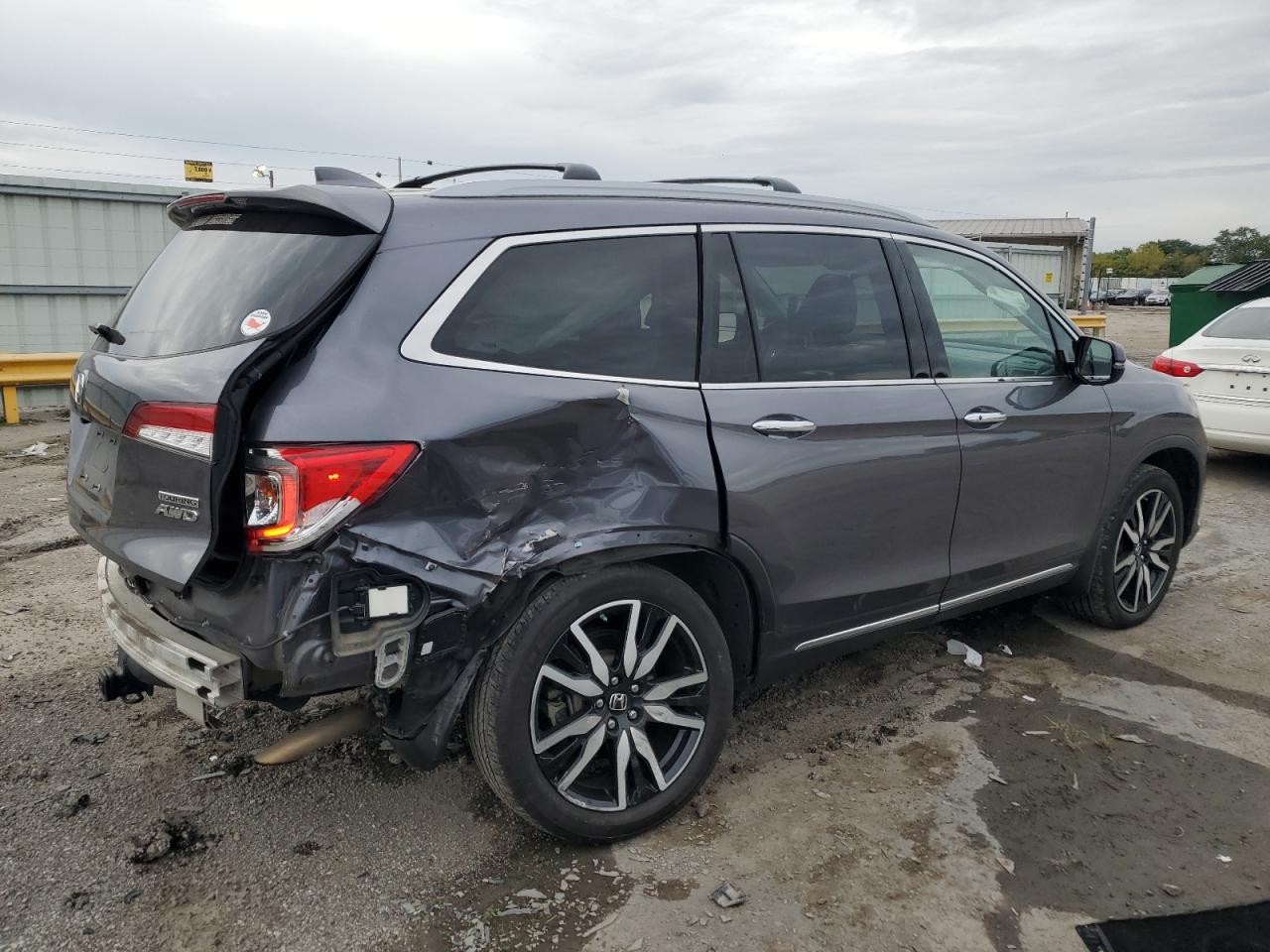 Honda Pilot Touring Image 5