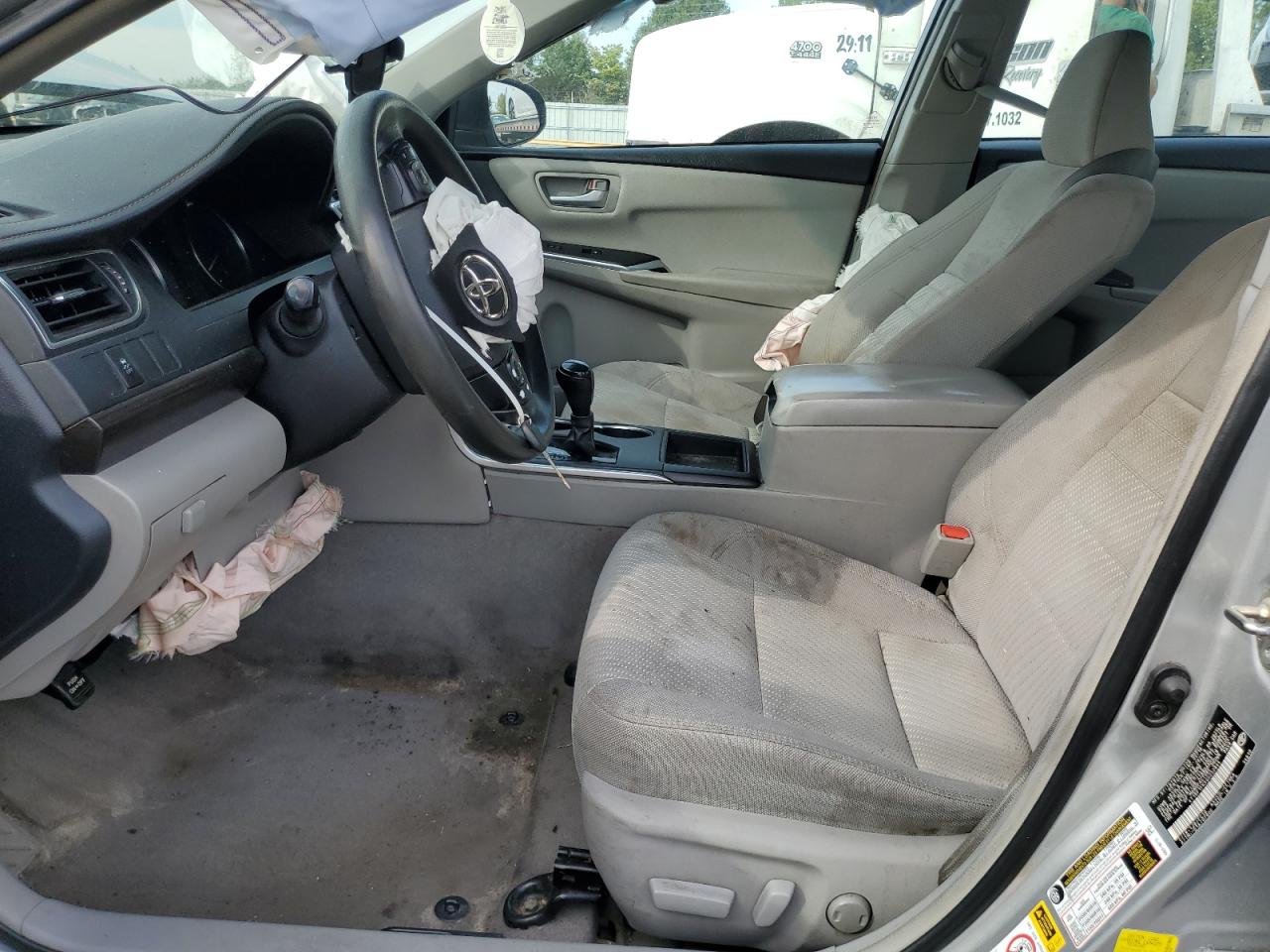 Toyota Camry Le Image 2