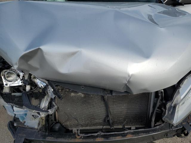 Toyota Camry Le Image 12