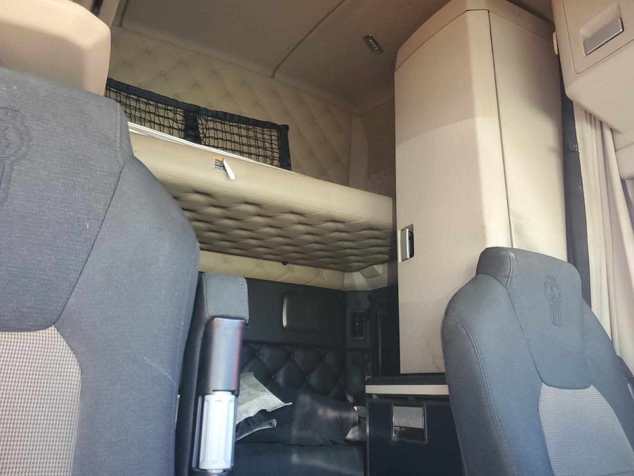 Kenworth Constructi T680 Image 8