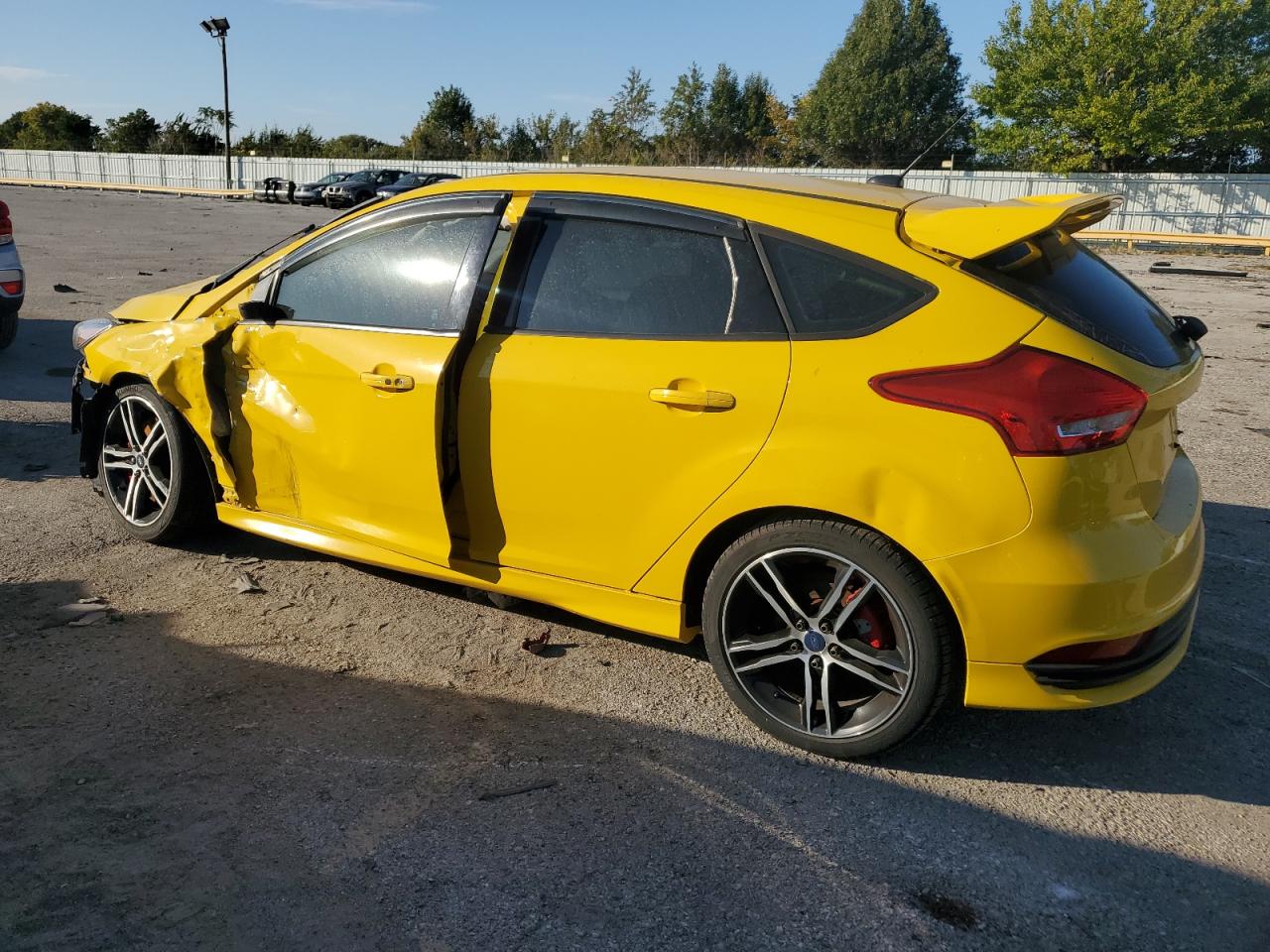 Ford Focus St Image 4