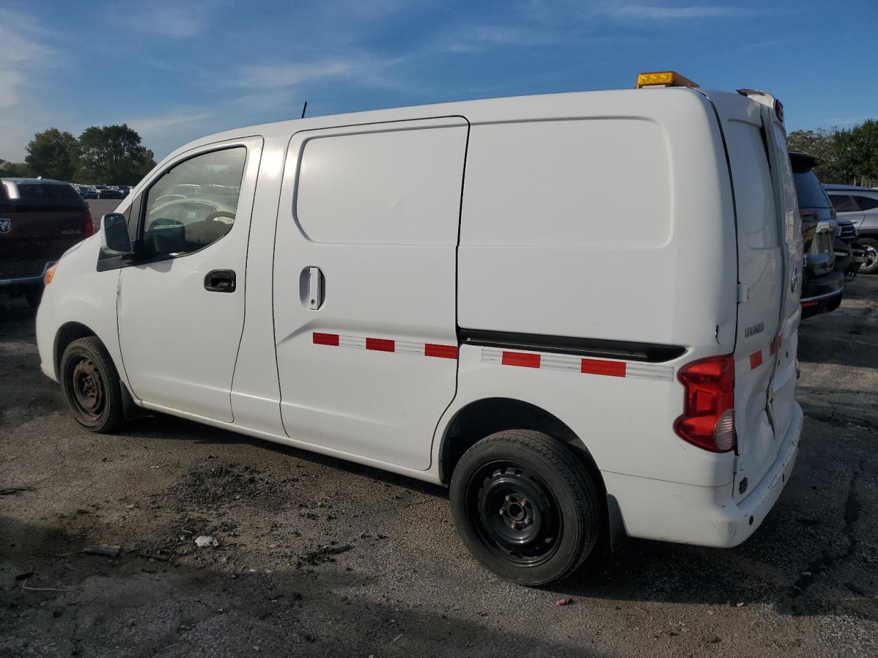 Nissan Nv 2.5s Image 13