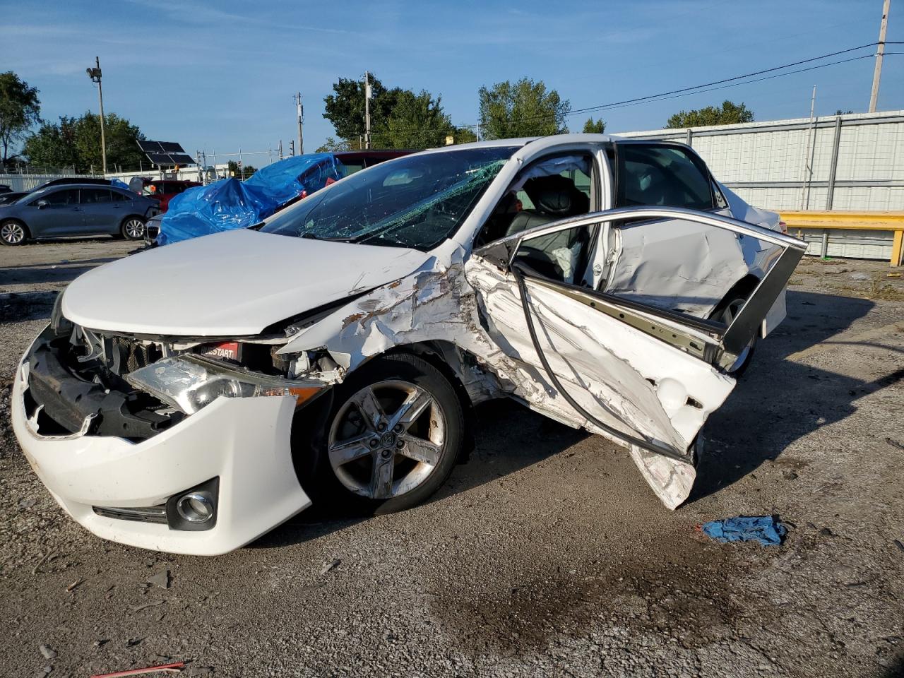 Toyota Camry Base Image 1