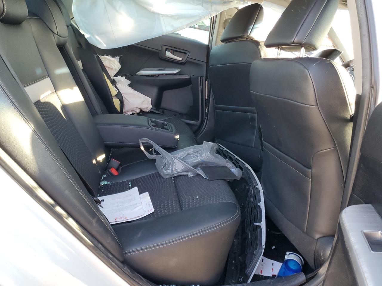 Toyota Camry Base Image 8