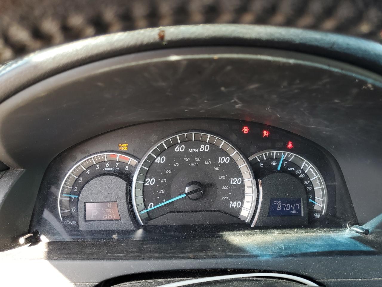 Toyota Camry Se Image 8