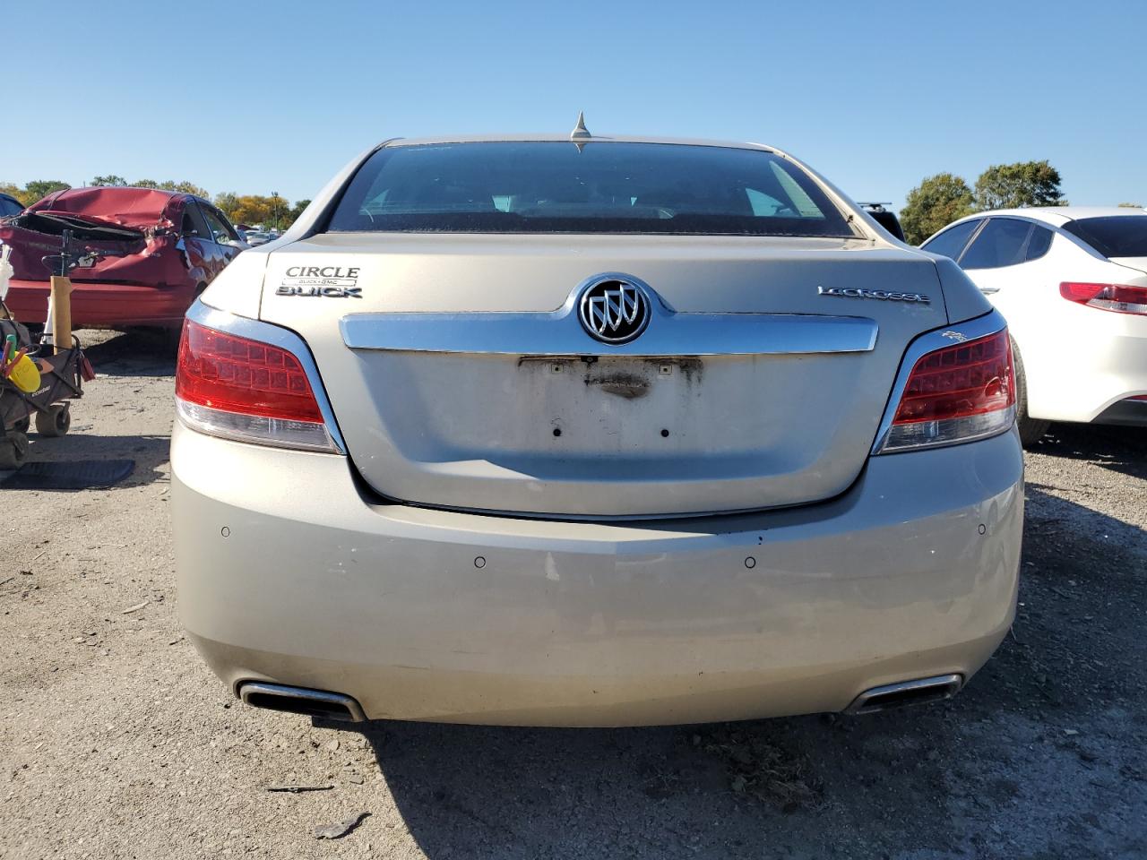 Buick LaCrosse Image 10