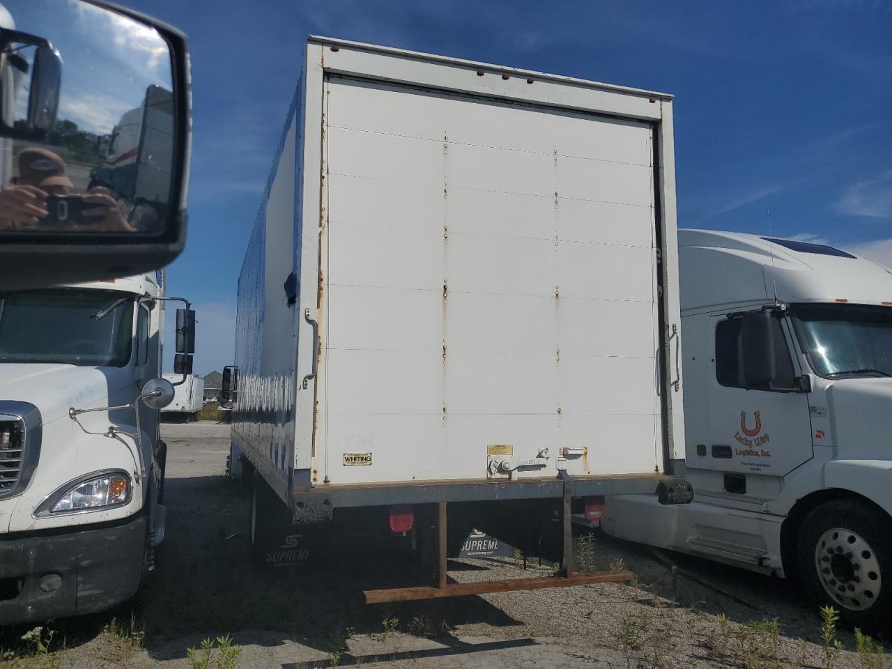 Freightliner M2 106 Medium Duty Image 2