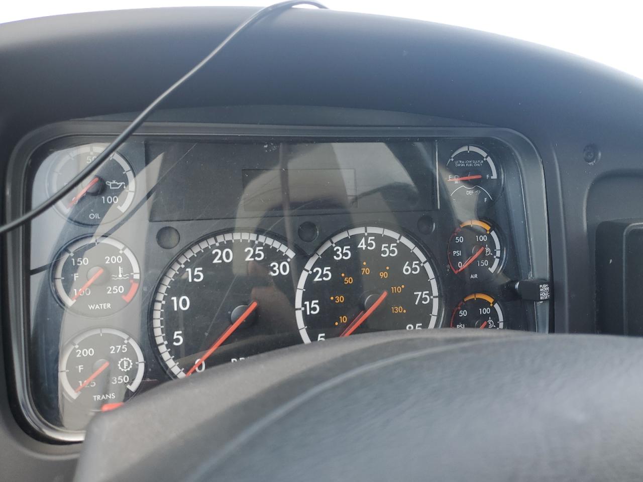 Freightliner M2 106 Medium Duty Image 7