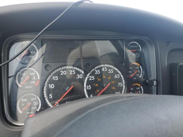 Freightliner M2 106 Medium Duty Image 7