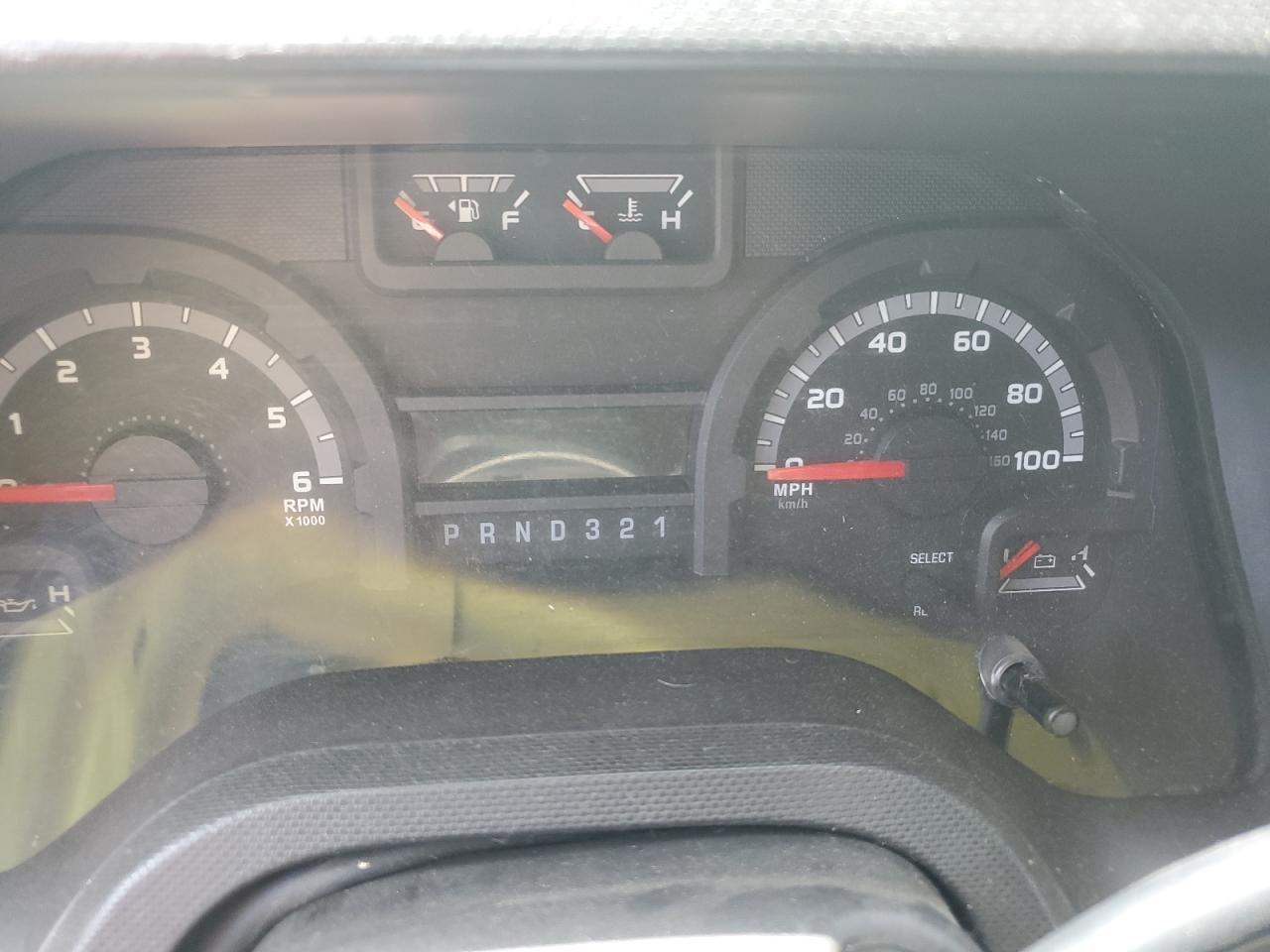 Ford Econoline E350 Super Duty Cutaway Van Image 9