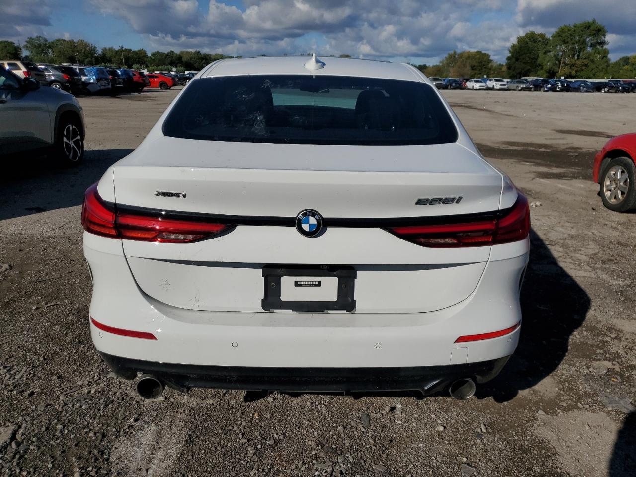 BMW 2 Series Image 4