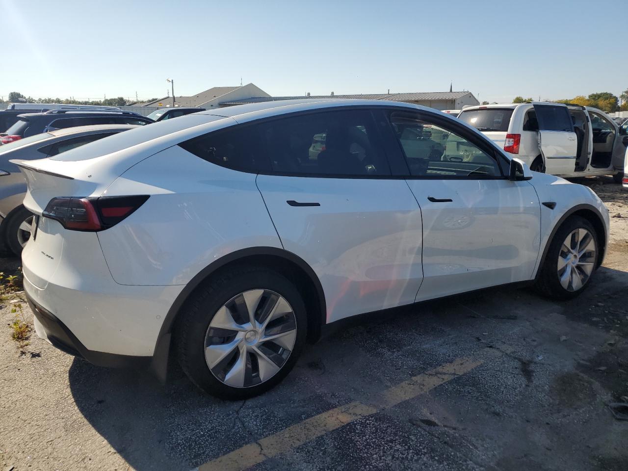 Tesla Model Y Image 3