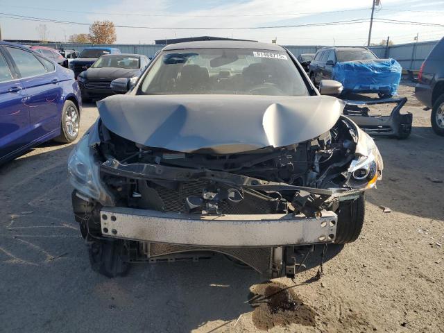 Nissan Altima 2.5 Image 10