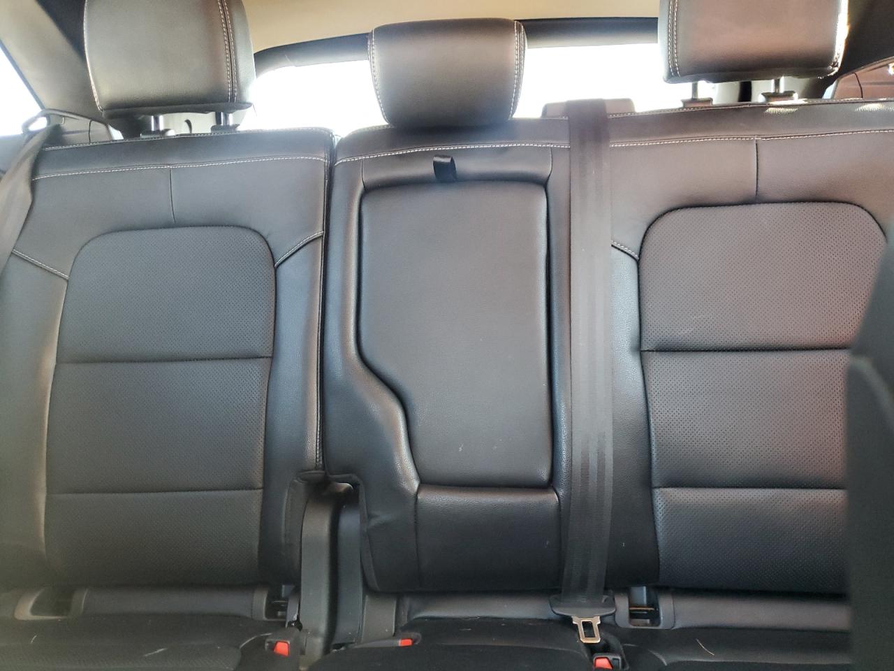 Ford Escape Titanium Image 8