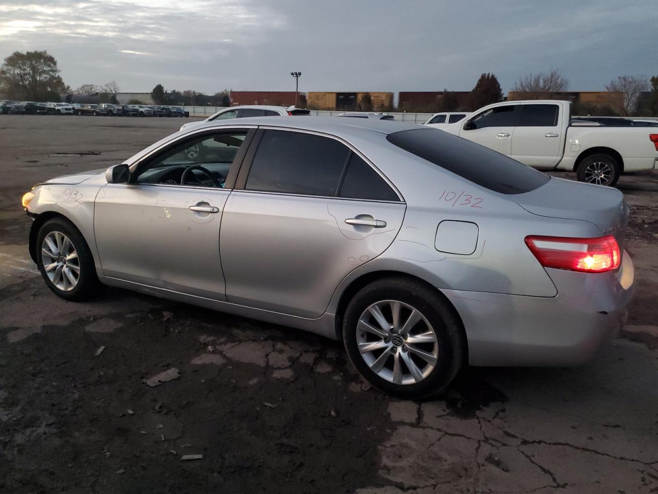 Toyota Camry Ce Image 2