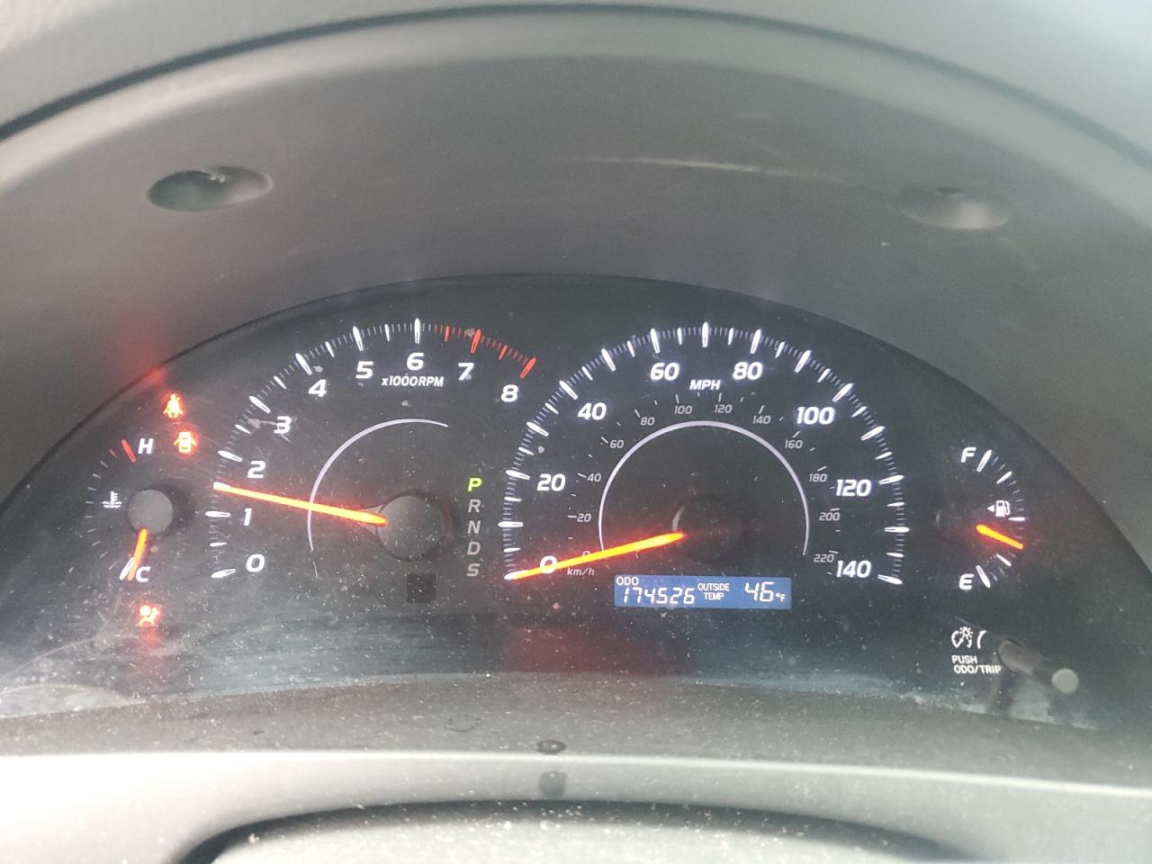 Toyota Camry Base Image 6