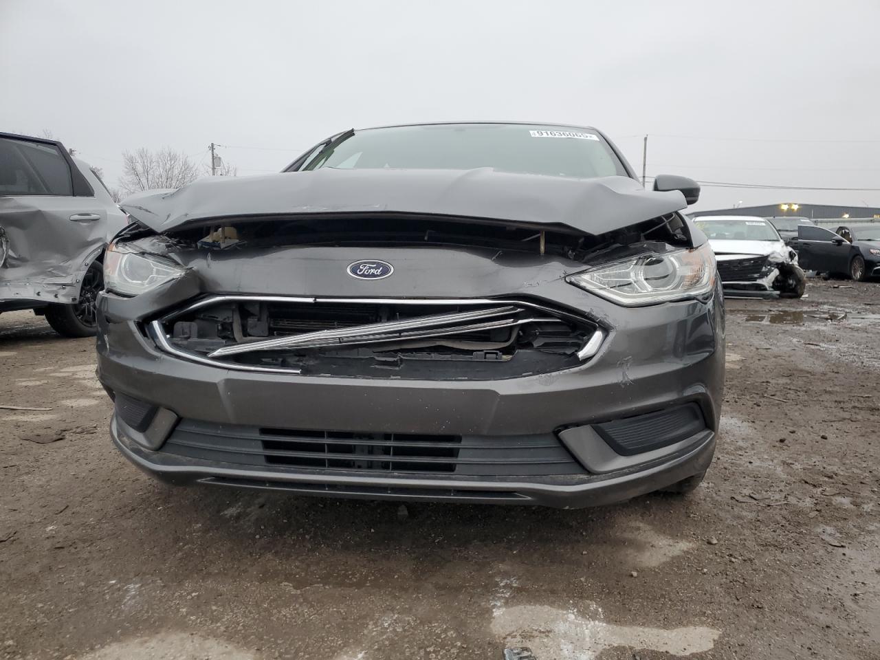 Ford Fusion Se Image 3