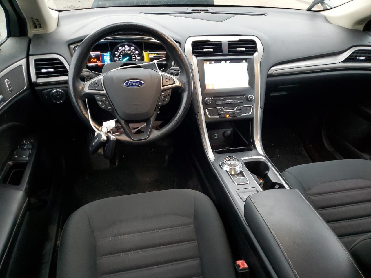 Ford Fusion Se Image 5