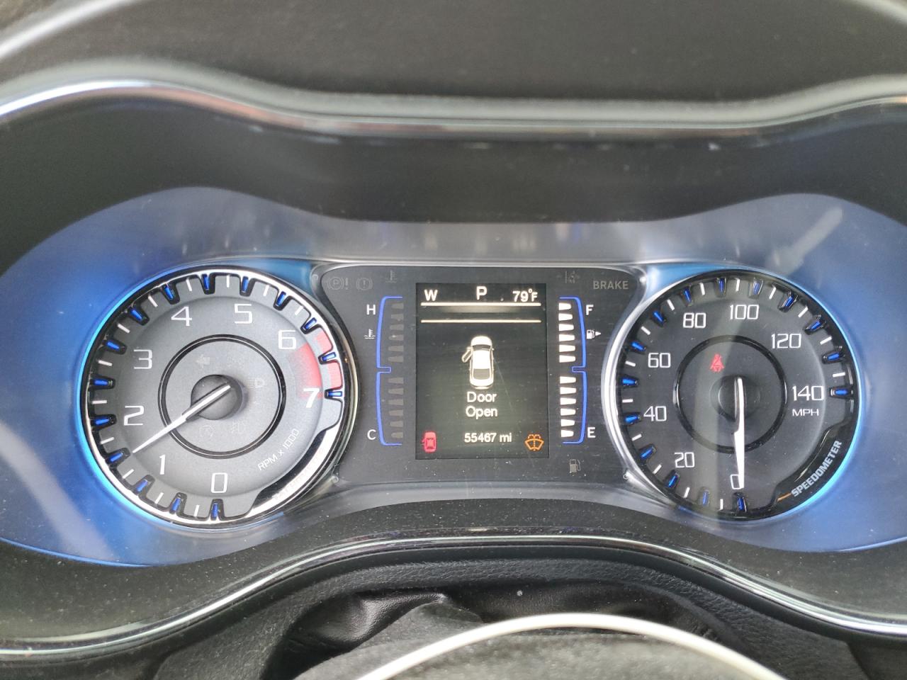 Chrysler 200 S Image 6