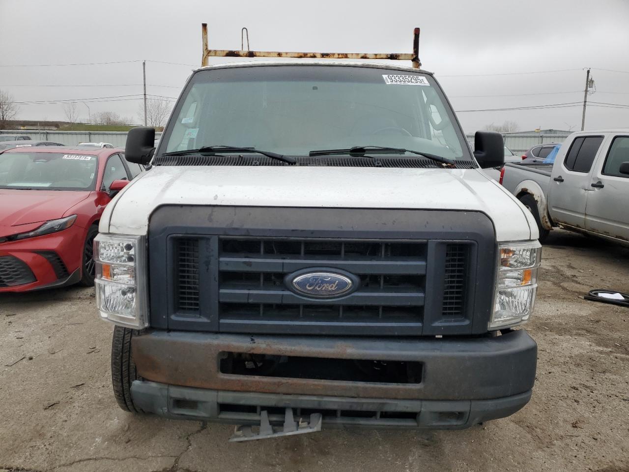 Ford E-250 E250 Van Image 4