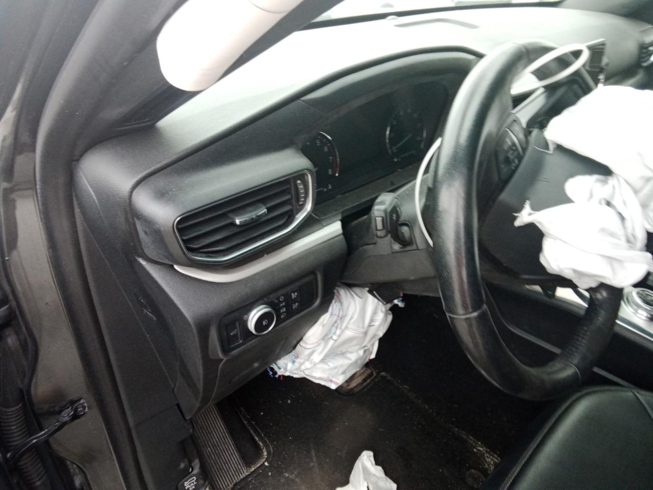 Ford Explorer Xlt Image 14