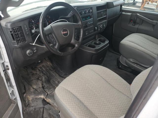 GMC Savana Cutaway G3500 Image 8