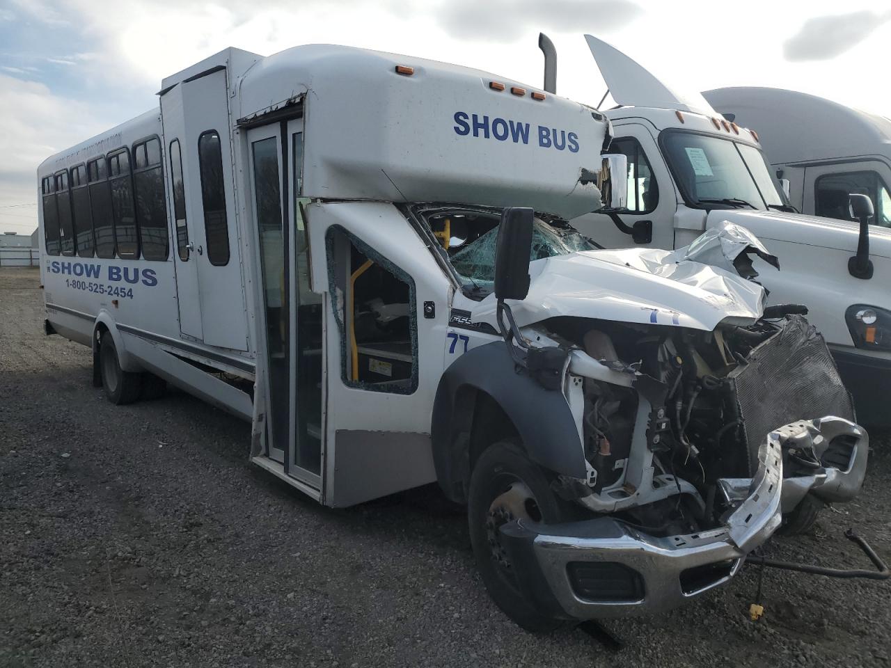 Ford F-550 Super Duty Image 1