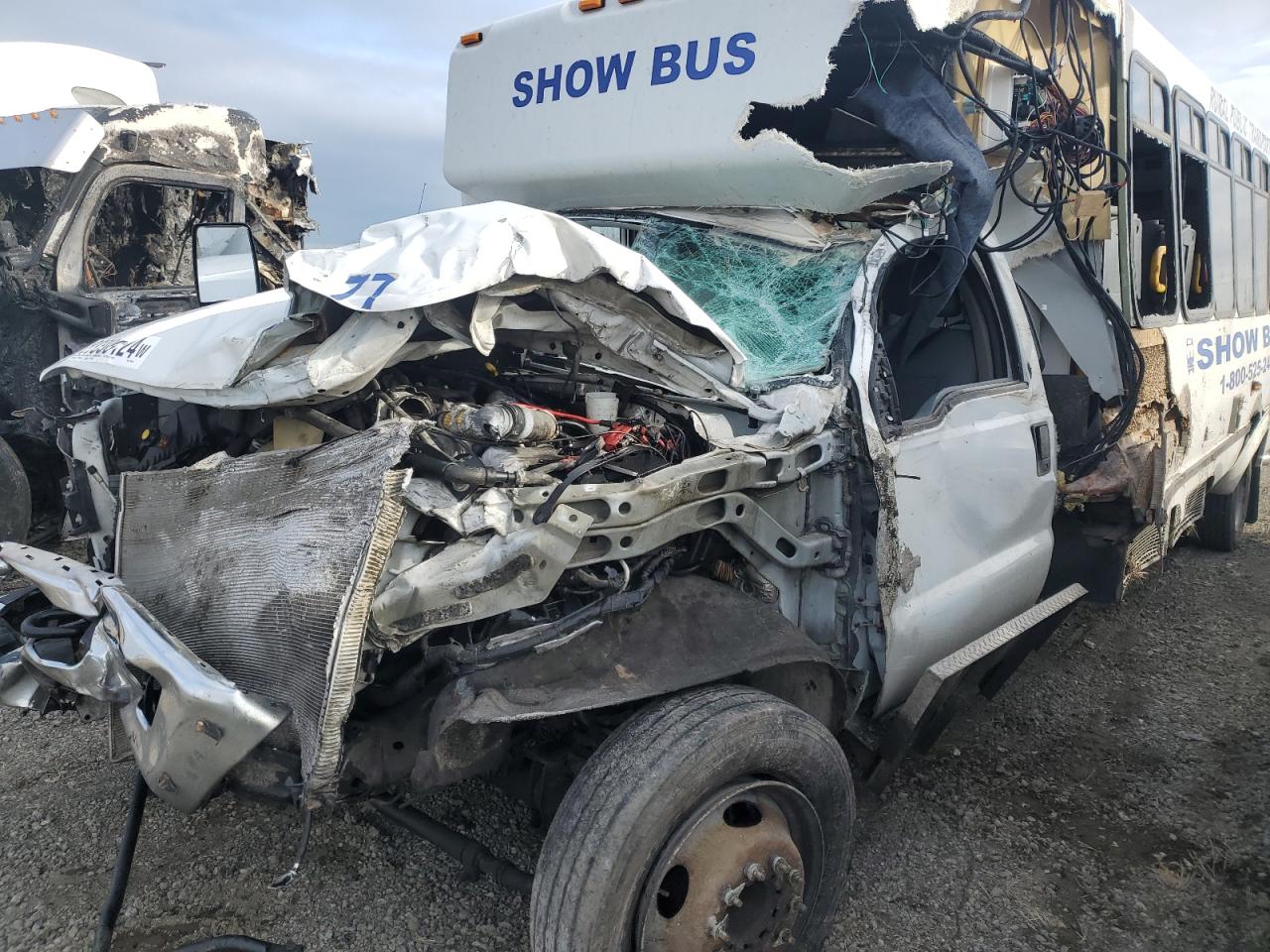 Ford F-550 Super Duty Image 8