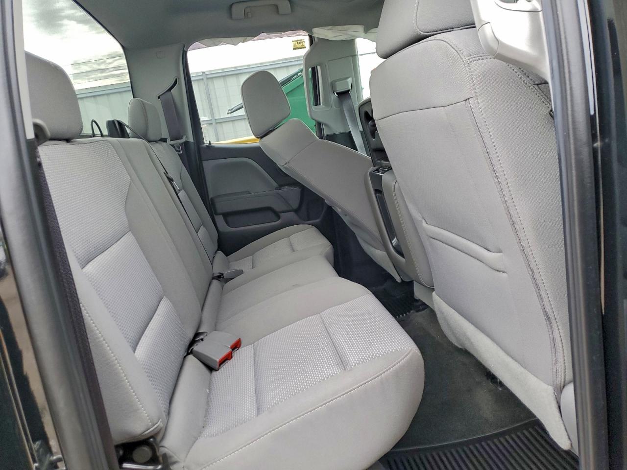 GMC Sierra C1500 Image 8