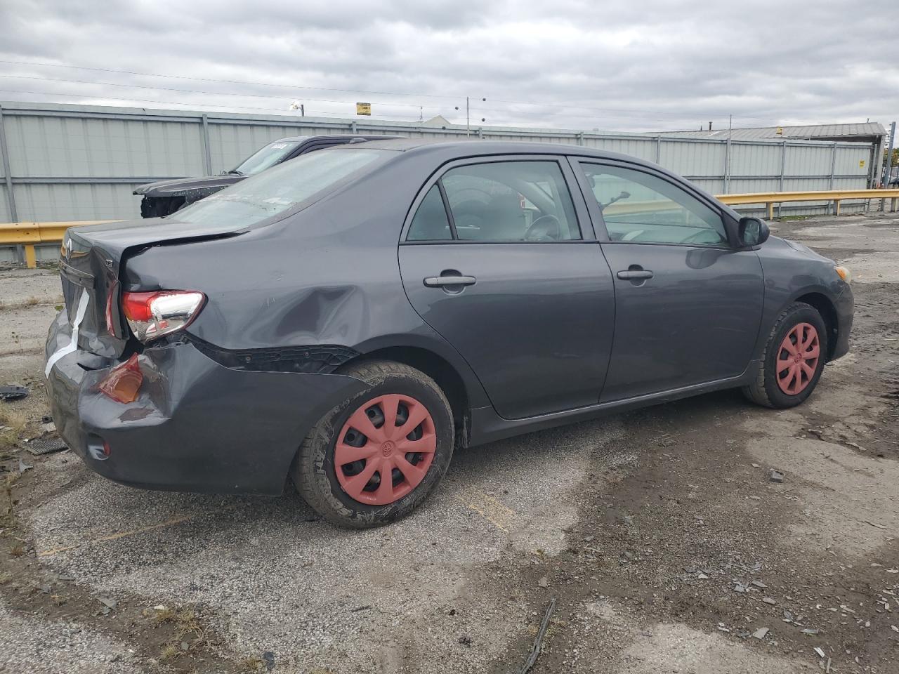 Toyota Corolla Base Image 3