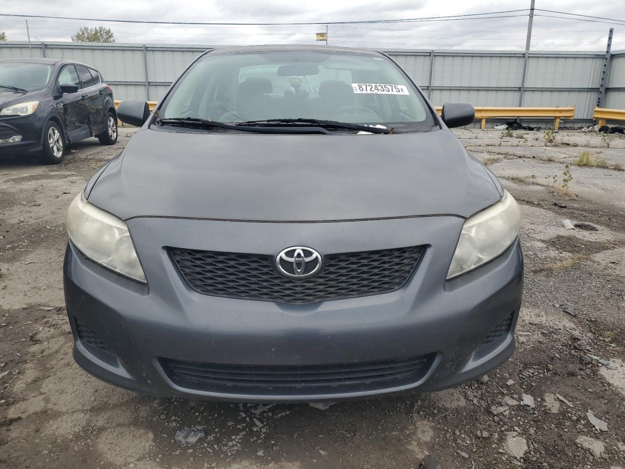 Toyota Corolla Base Image 2