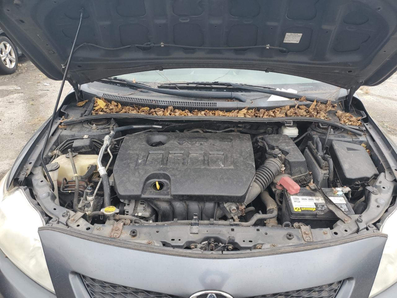 Toyota Corolla Base Image 7