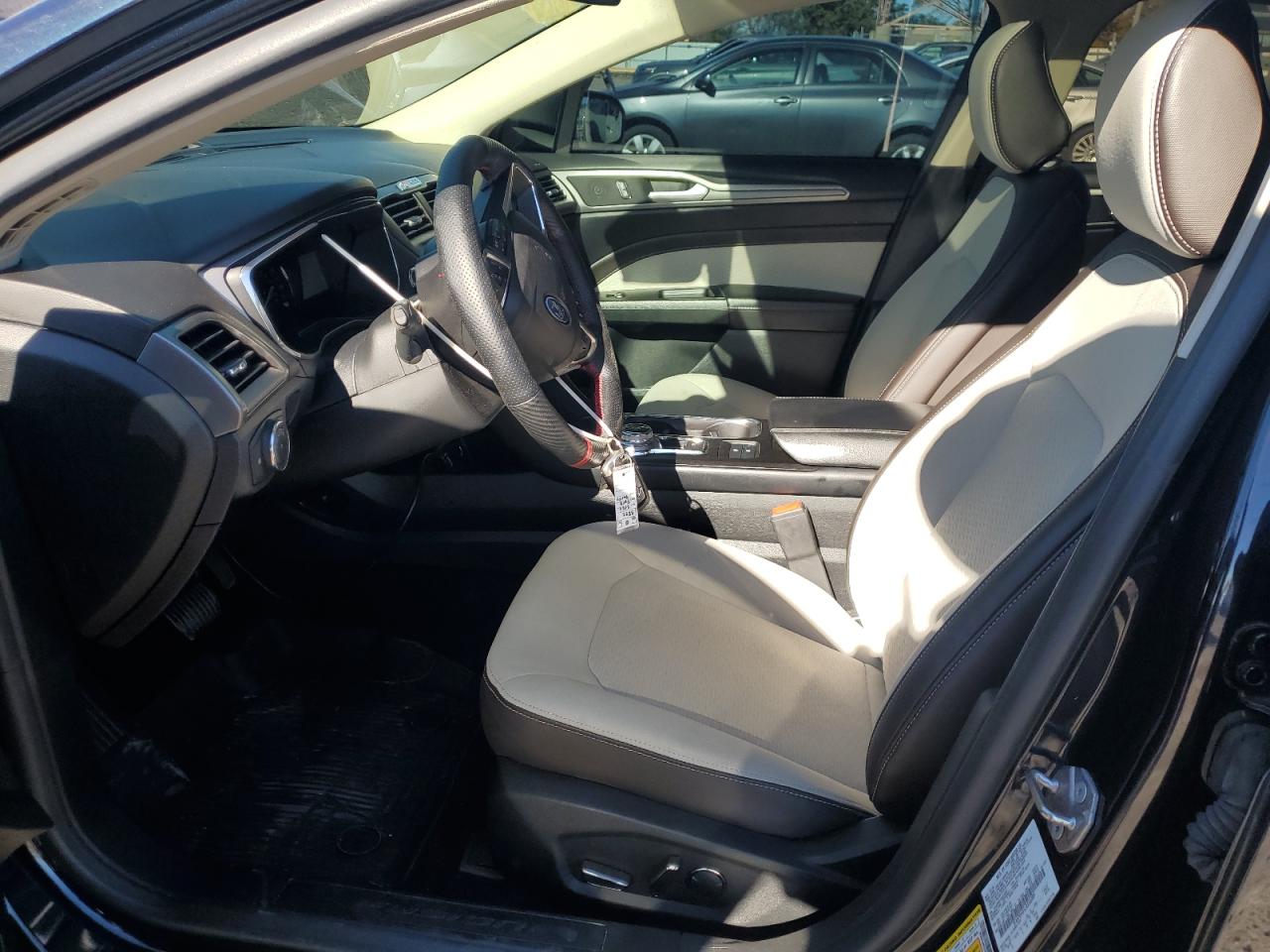 Ford Fusion Se Image 5