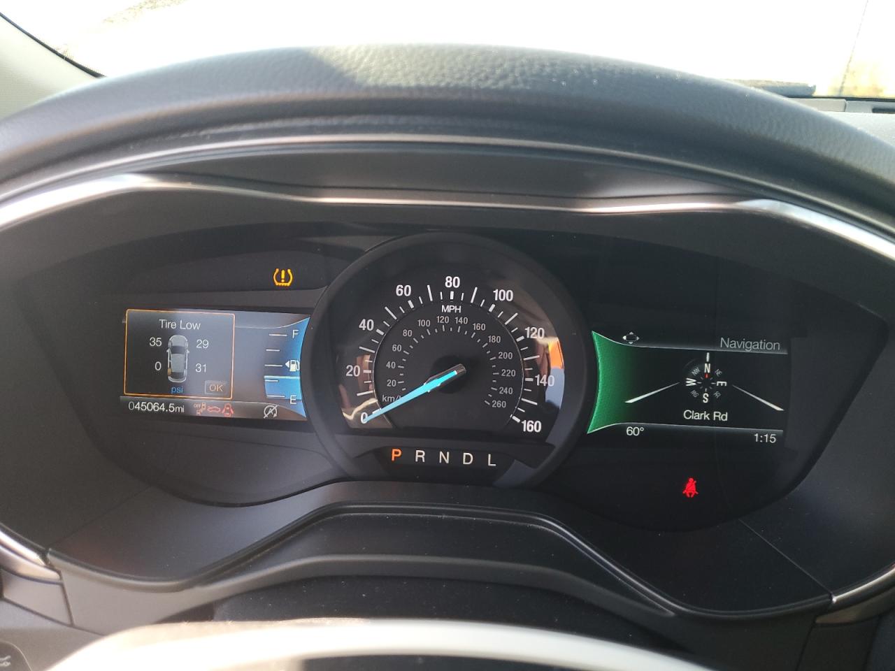 Ford Fusion Se Image 8