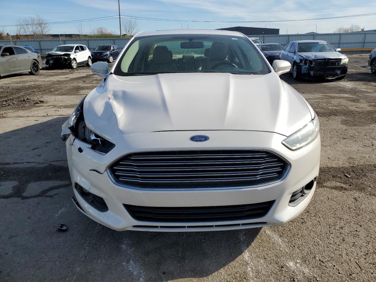 Ford Fusion Se Image 4