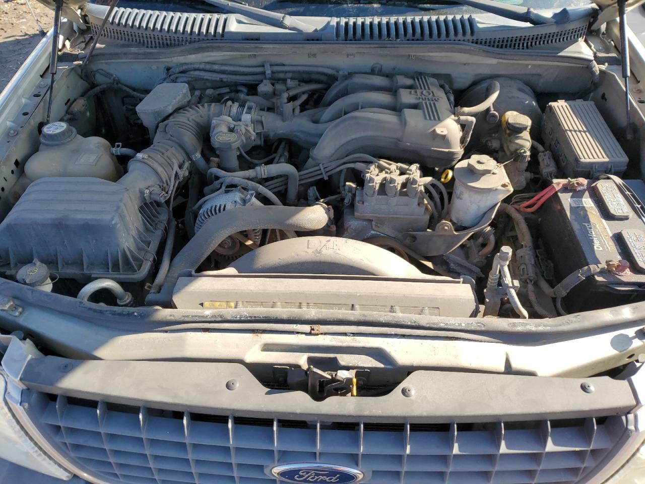 Ford Explorer Xls Image 13