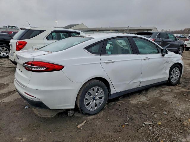 Ford Fusion S Image 11
