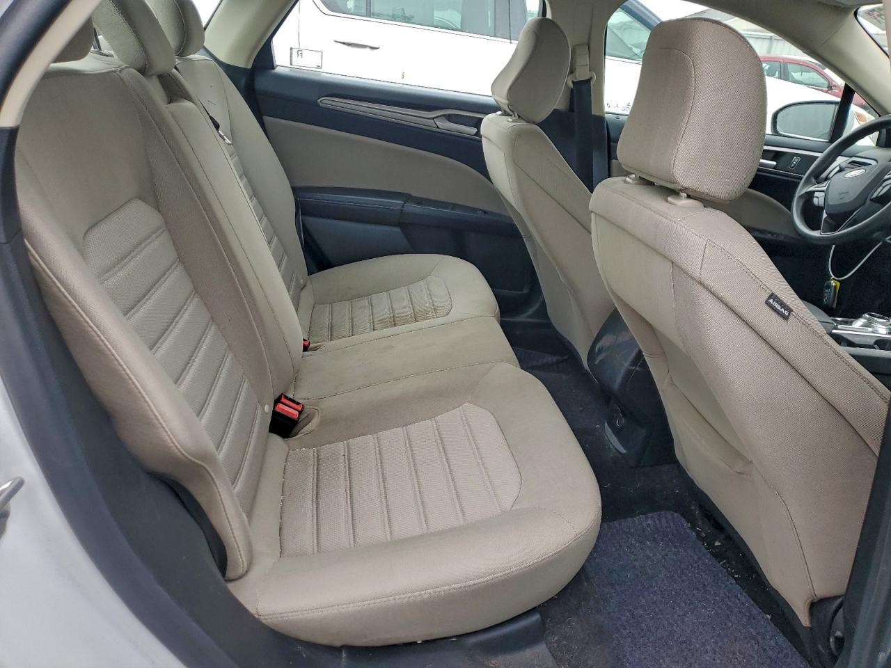 Ford Fusion S Image 7