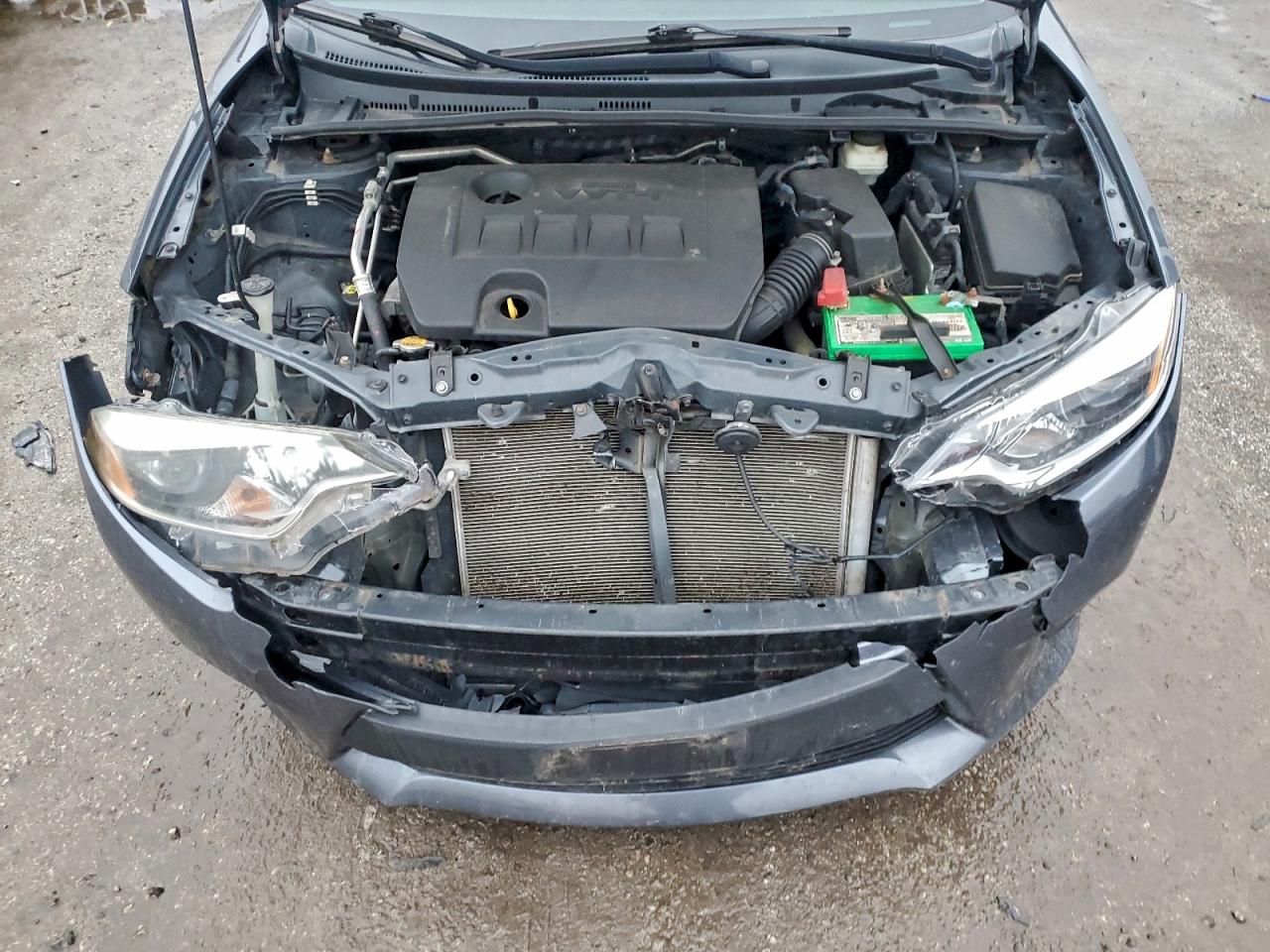 Toyota Corolla L Image 10